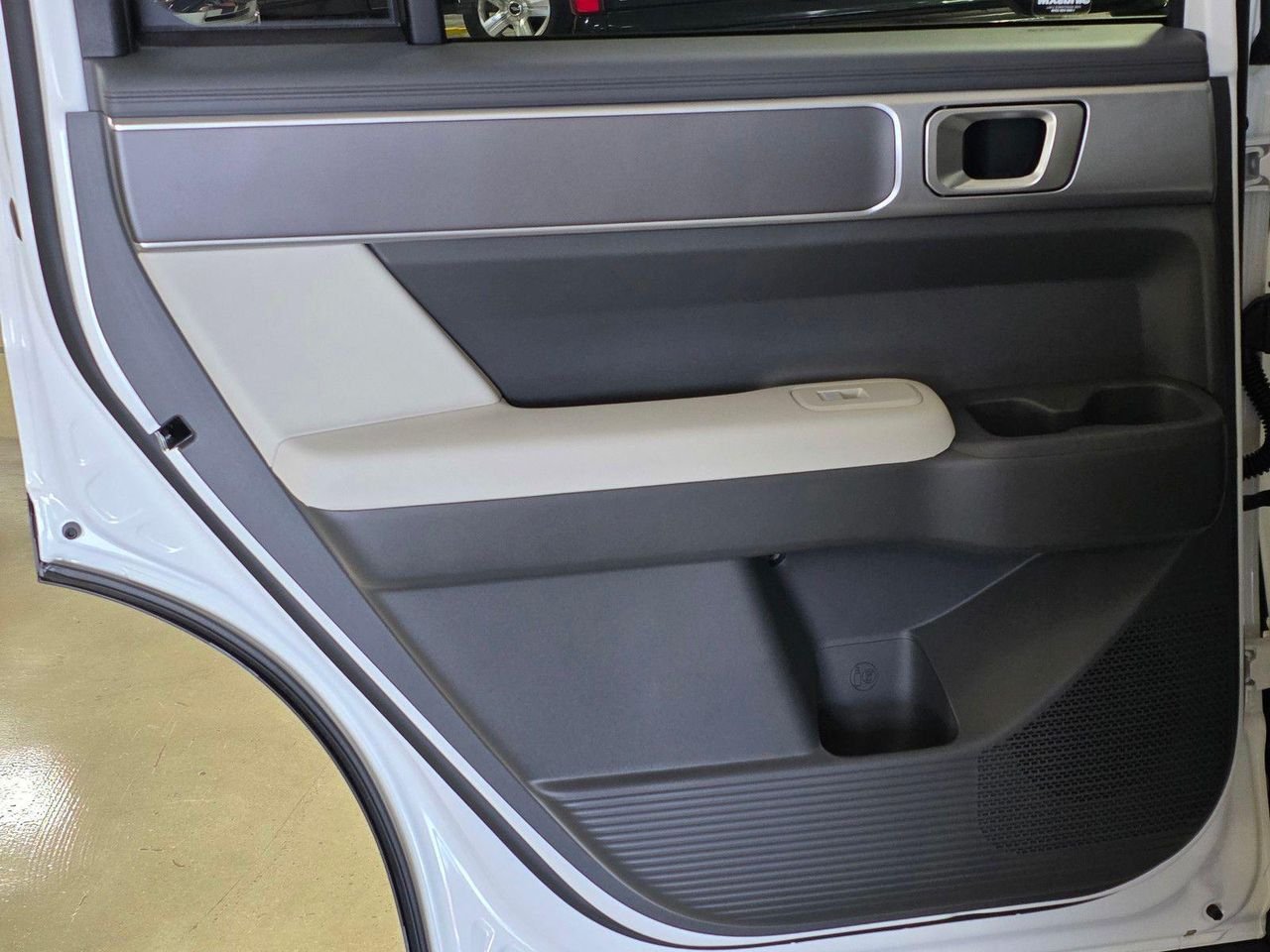 New 2026 Serenity White Hyundai SE image 13