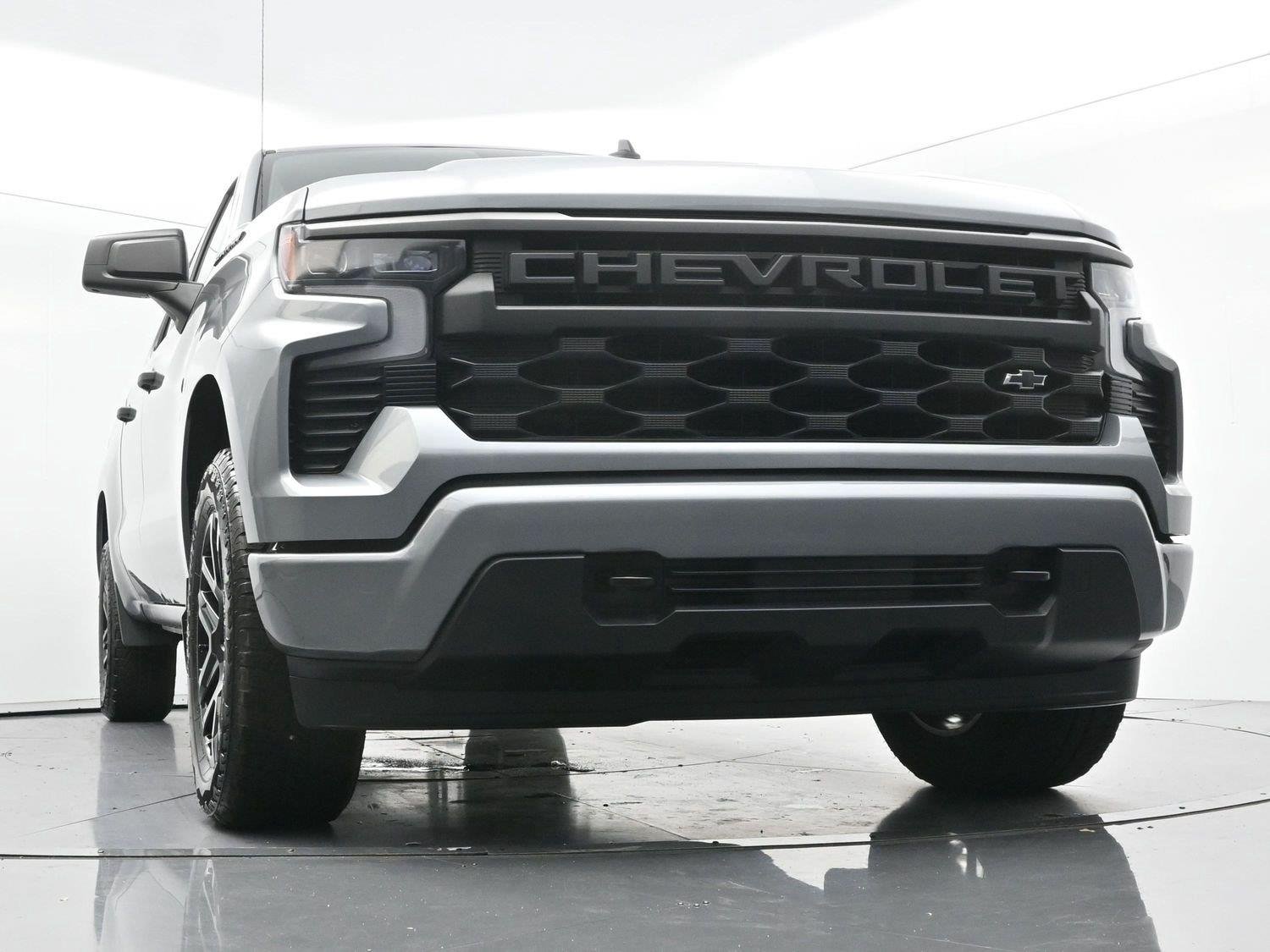Used 2025 Sterling Gray Metallic Chevrolet Custom image 43