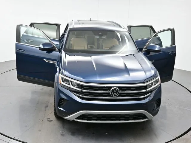 Used 2021 Blue Volkswagen 2.0T SEL image 45