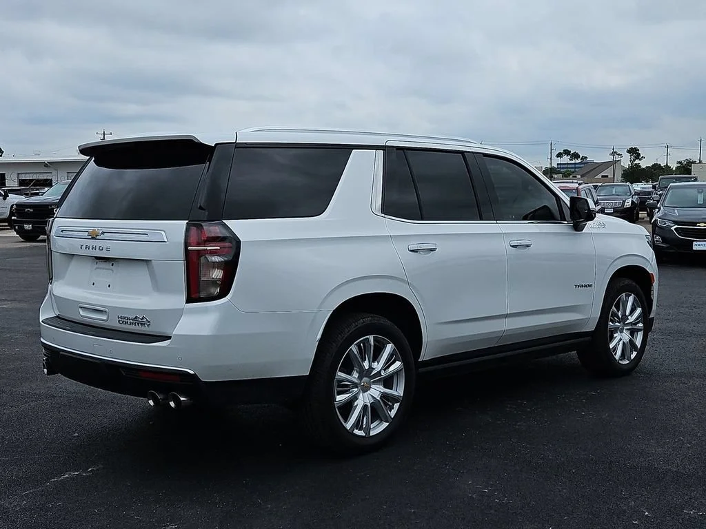 Certified Used 2021 IRIDESCENT PEARL TRICOAT Chevrolet High Country image 17