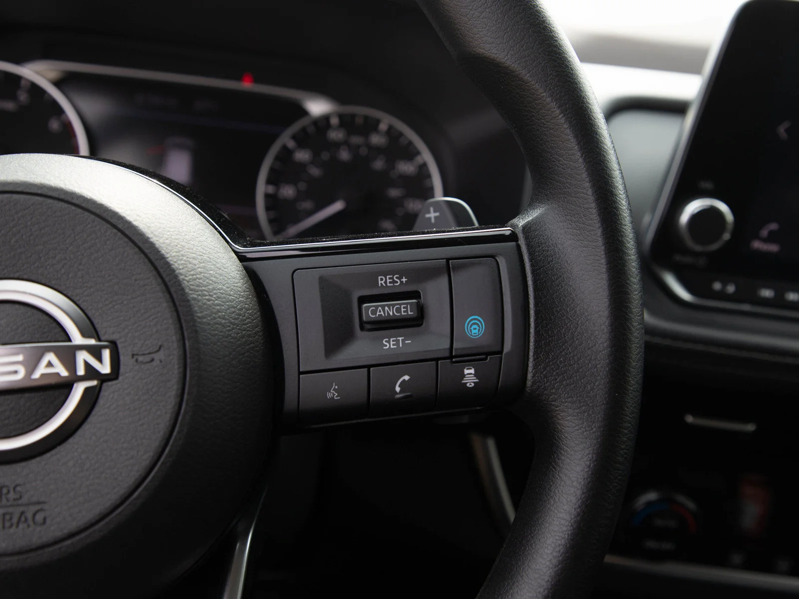 Used 2022 Super Black Nissan SV image 27