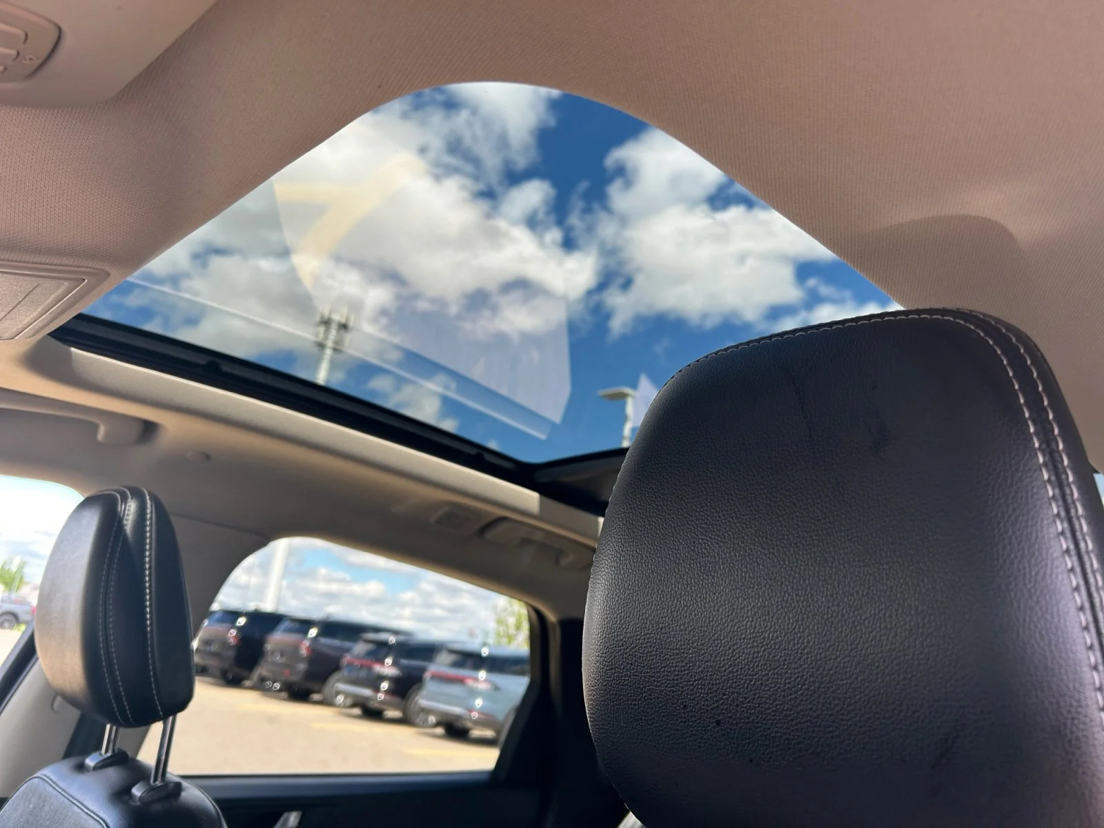Used 2020 SILVER Ford TITANIUM HYBRID AWD image 18