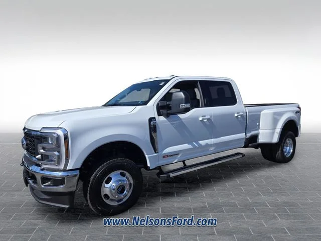 New 2026 Oxford White Ford F-350® XLT image 3