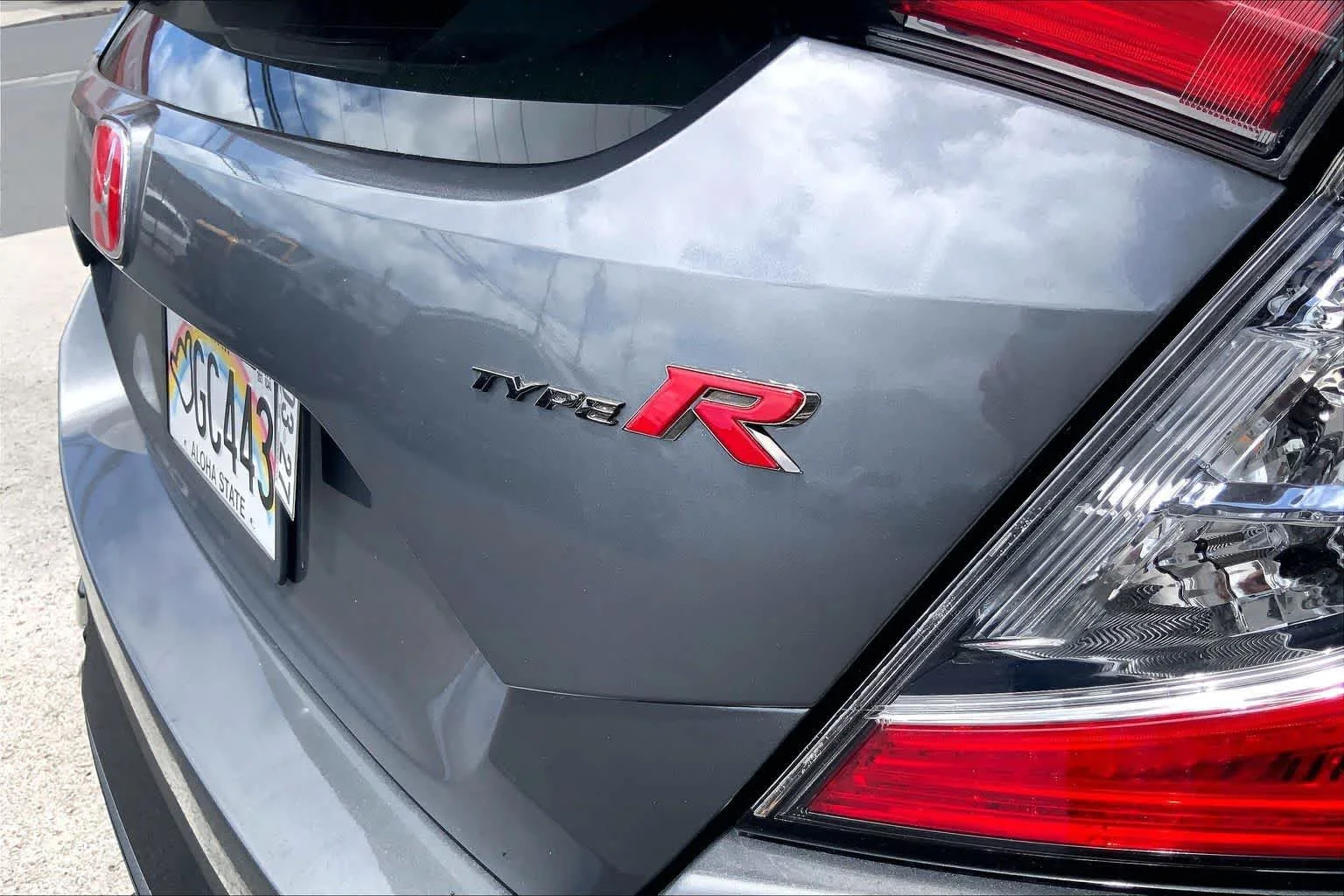 Used 2018 Gray/gray Honda Touring image 7