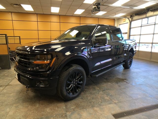 New 2026 Antimatter Blue Metallic Ford XLT image 3