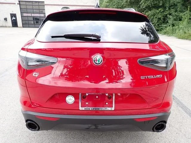 2025 Alfa Romeo Stelvio Base - Photo 16