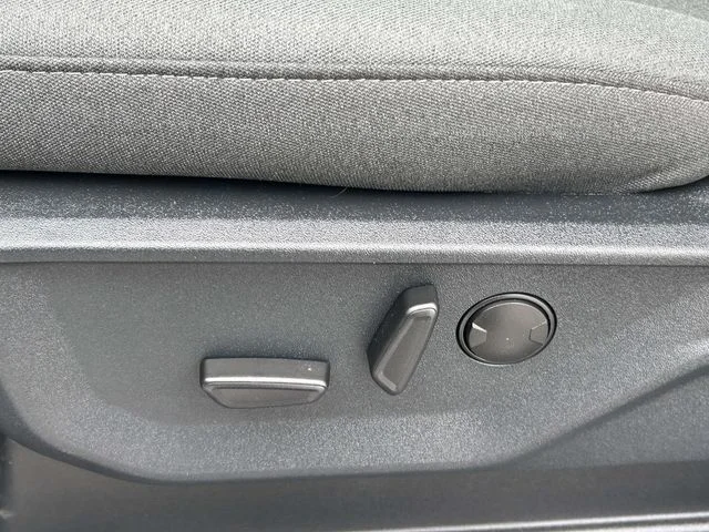Used 2025 White Ford XLT image 17