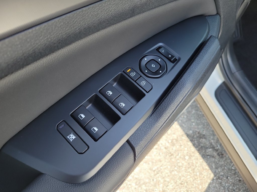 New 2026 Glacial White Pearl Kia SX Prestige image 22