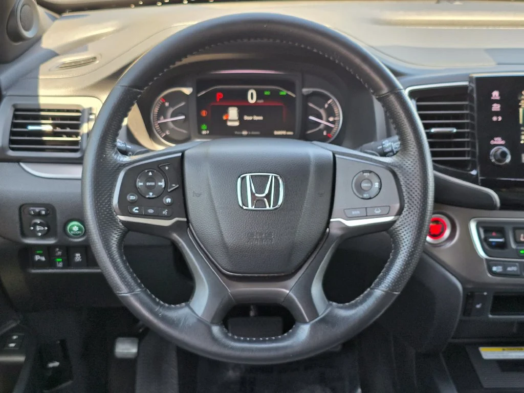 Used 2023 Silver Honda EX-L image 6