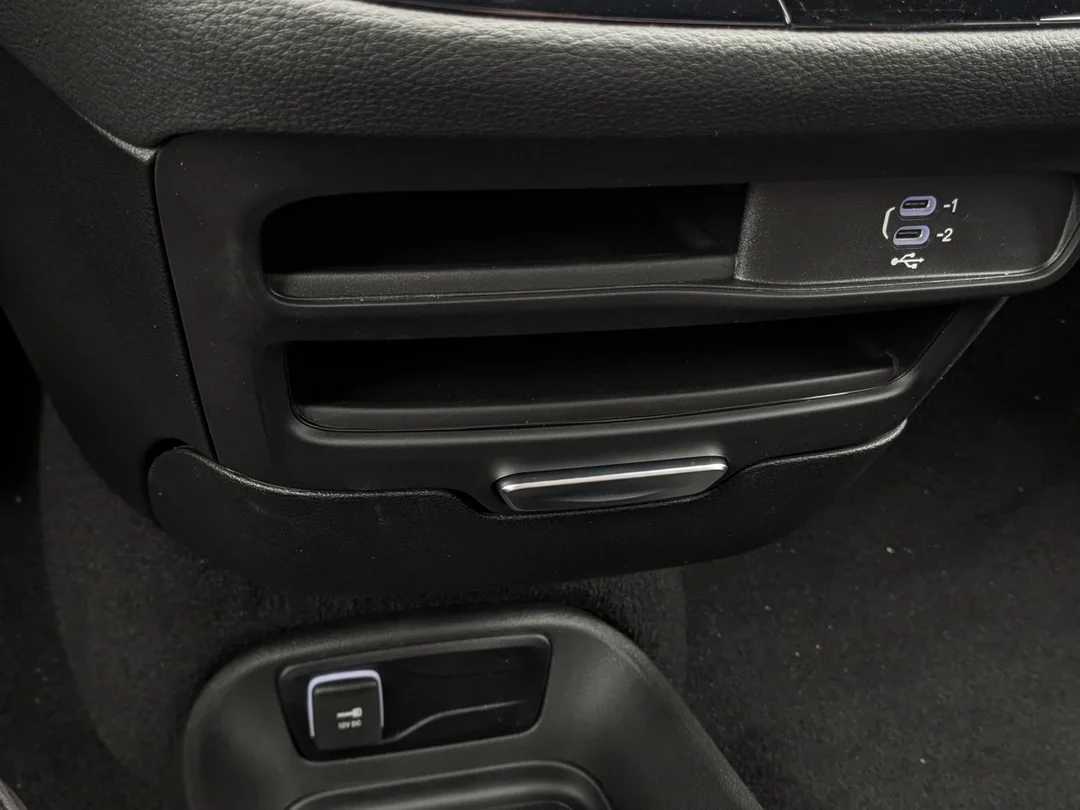 New 2026 Black Chrysler Select - - AWD - Full Sunroof - S Appearance - 360 Camera - Remote Start & More! image 21