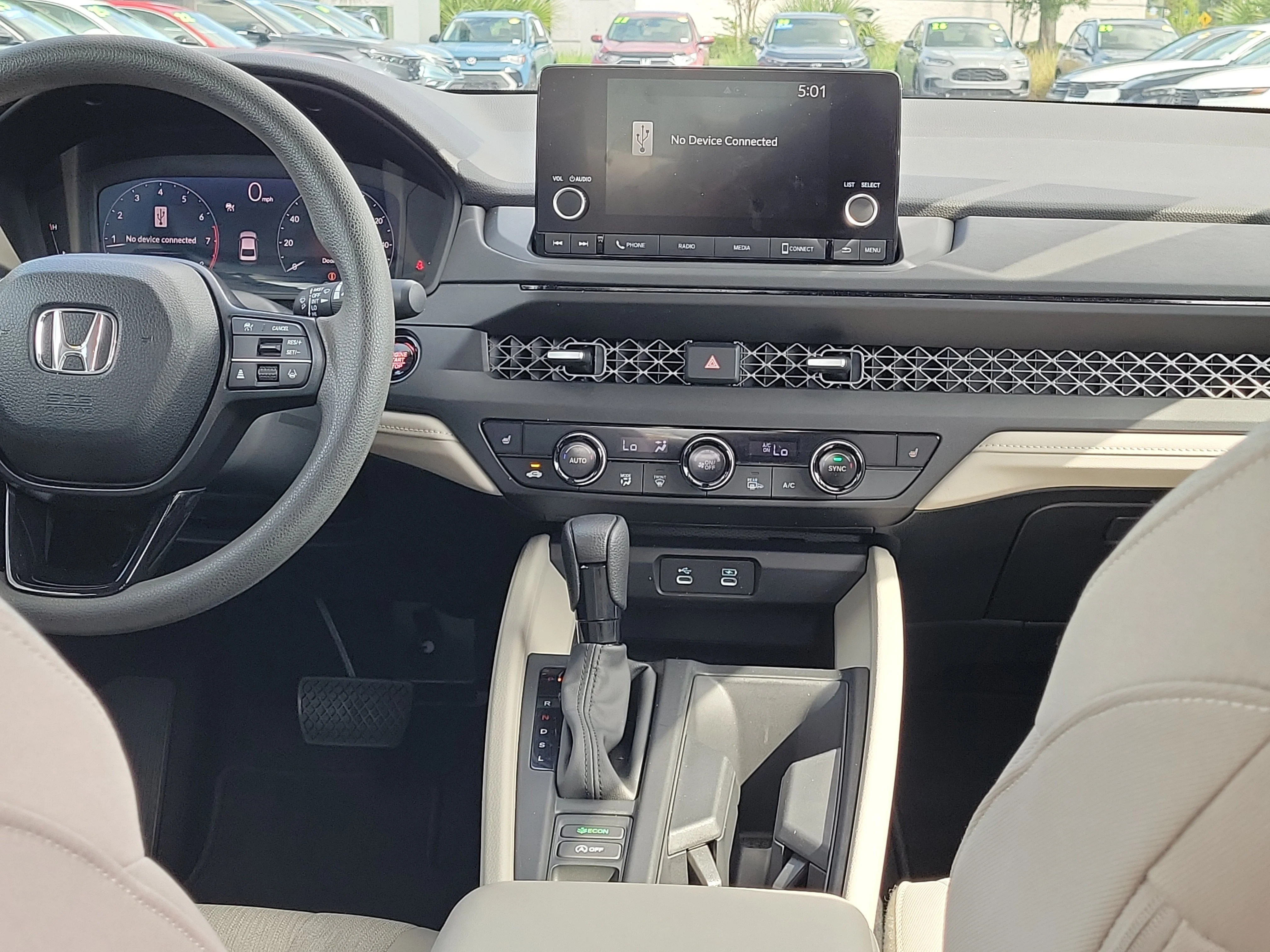 2025 Honda Accord SE - Photo 40