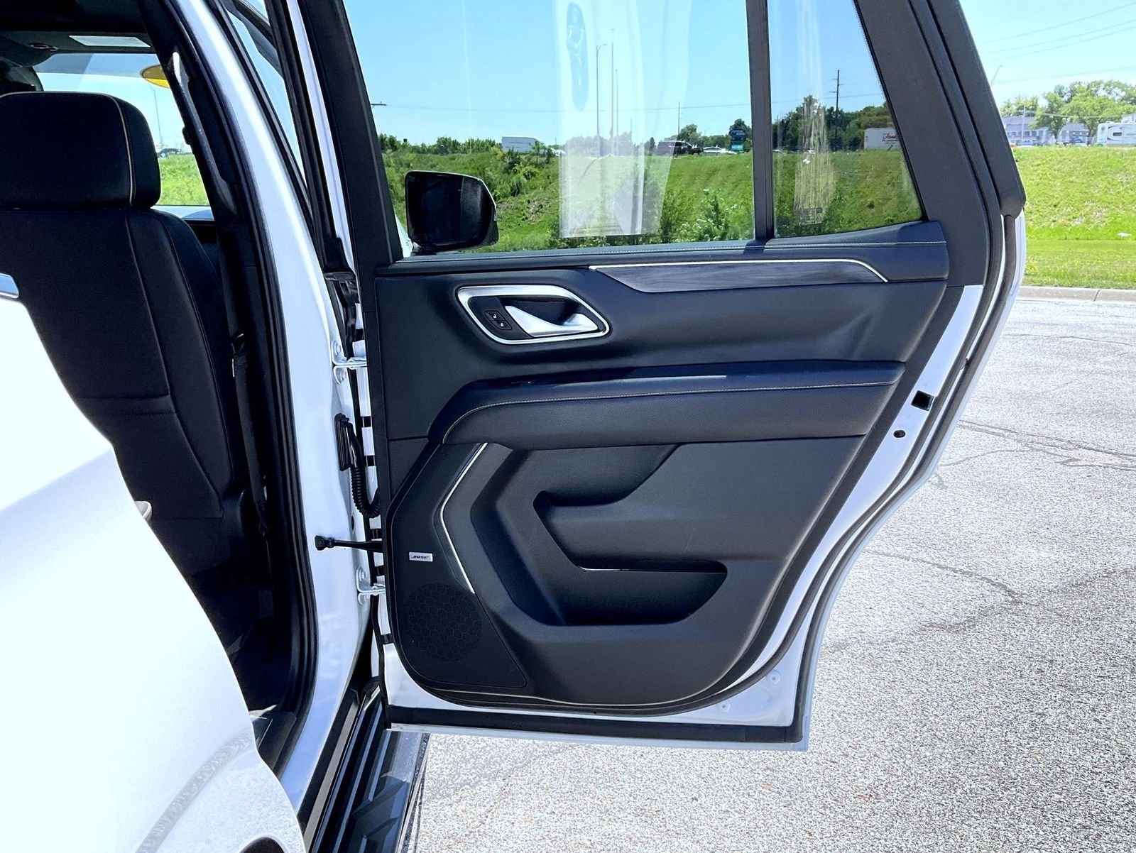 Used 2022 White GMC SLT image 17
