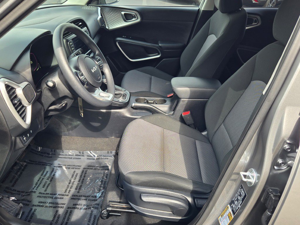 2024 Kia Soul LX - Photo 20