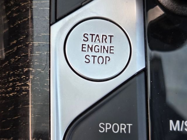 Used 2022 Gray BMW 330i image 21