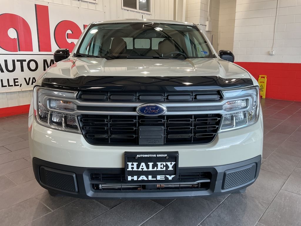 Used 2024 Beige Ford Lariat image 3