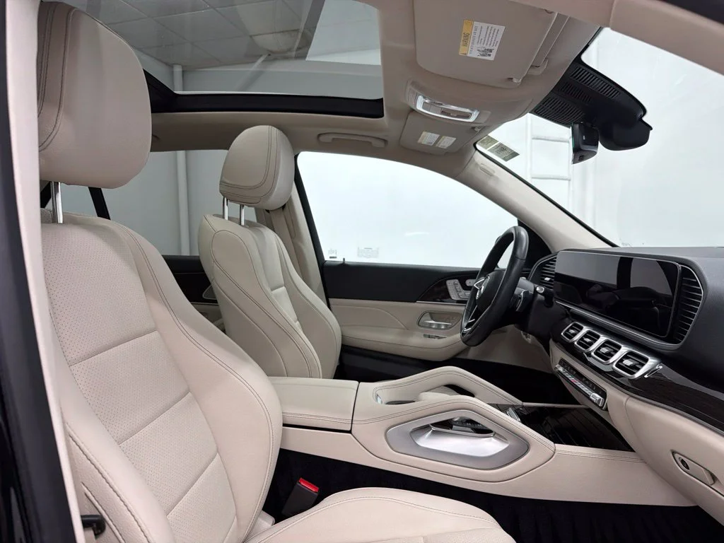 Certified Used 2024 Black Mercedes-Benz GLE 450e image 31