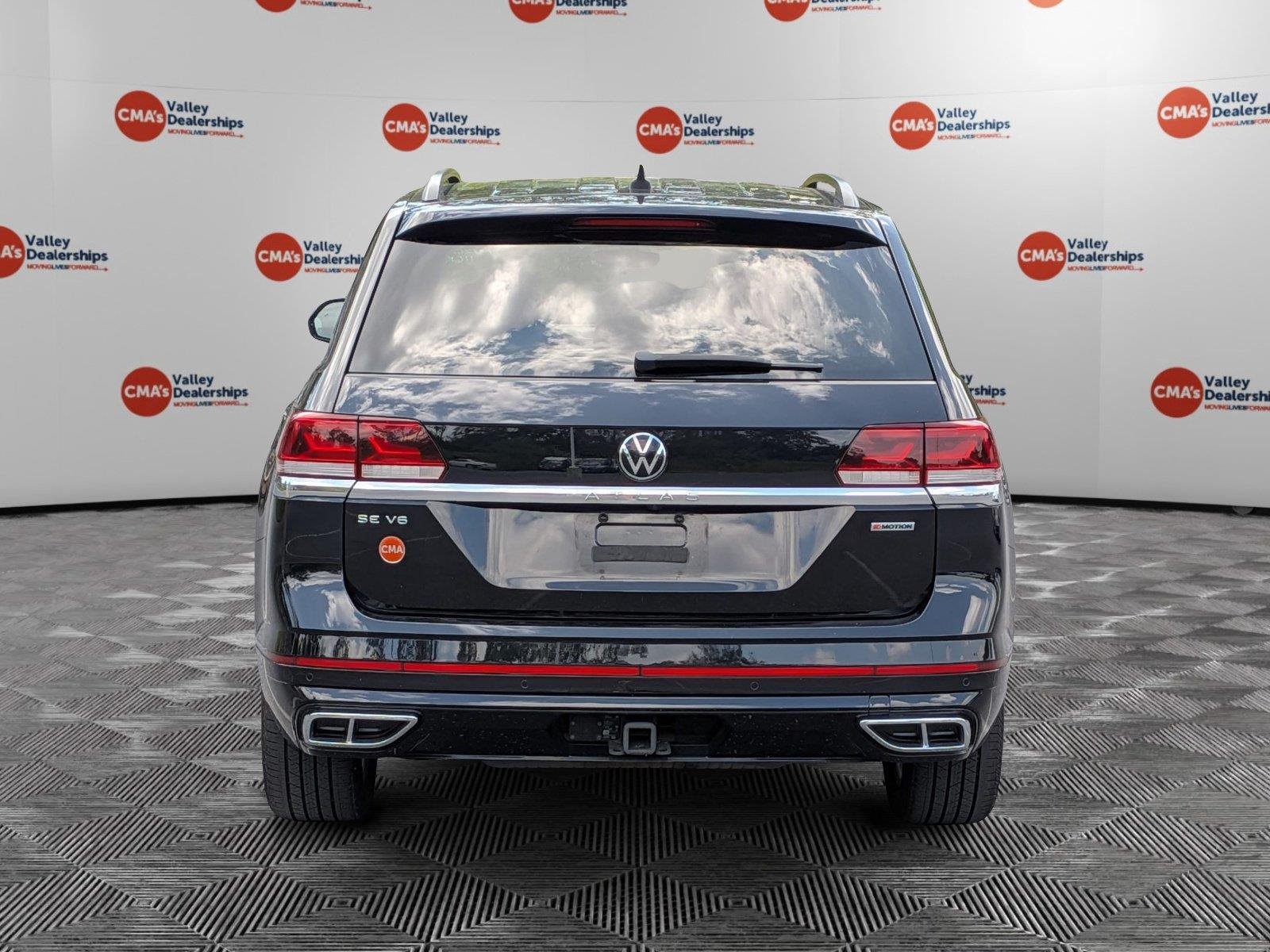 Used 2021 Deep Black Pearl Volkswagen 3.6L V6 SE w/Technology R-Line image 6
