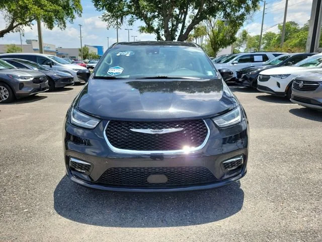 2023 Chrysler Pacifica Touring L - Photo 8
