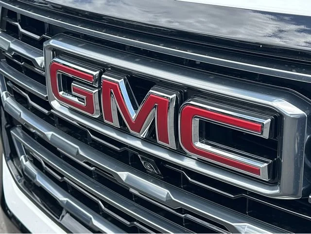 New 2026 Summit White GMC AT4 image 38