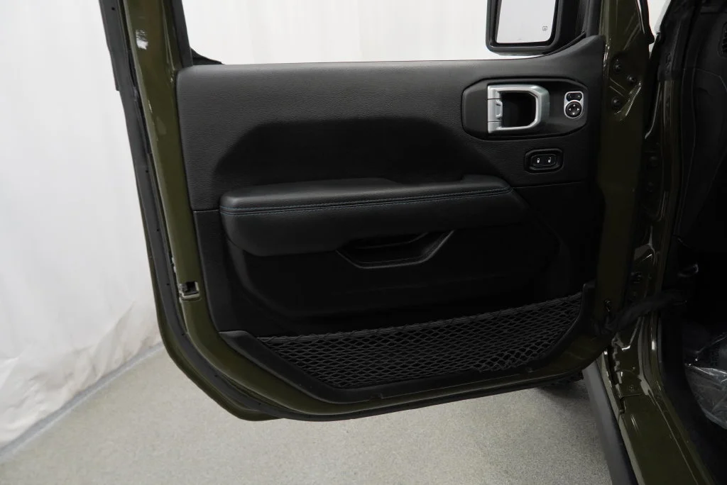 Used 2023 Green Jeep Rubicon 4xe image 34