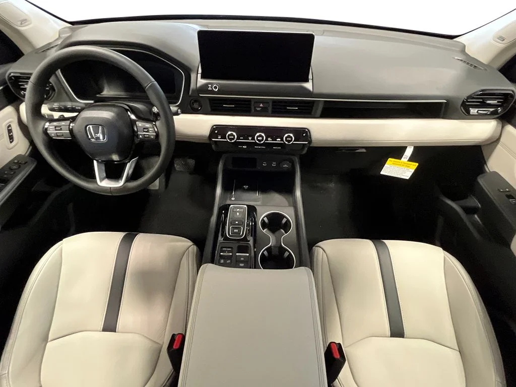 New 2026 Solar Silver Metallic Honda Touring image 26