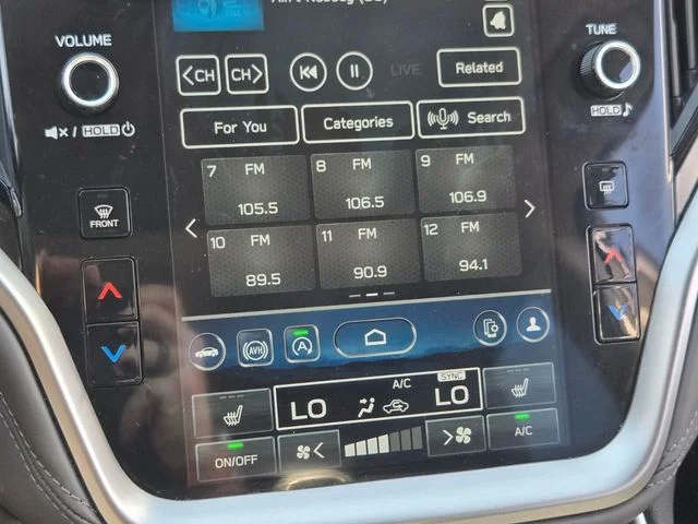 Used 2025 Gray Subaru Onyx Edition image 30