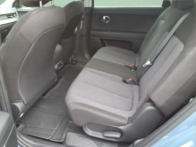 Used 2024 Blue Hyundai SE image 16