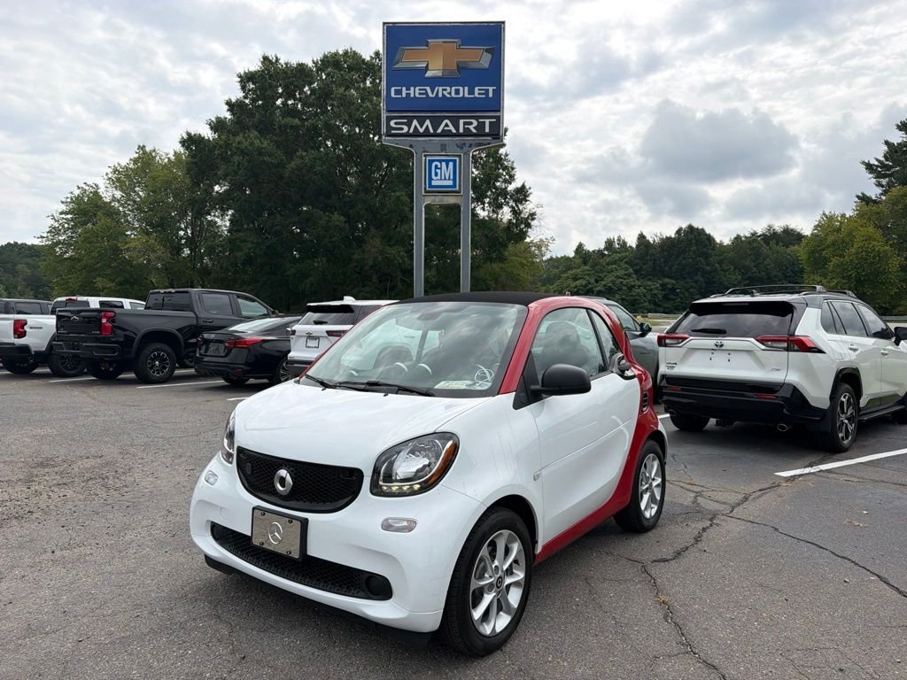Used 2019 smart fortwo pure with VIN WMEFJ9BA8KK364337 for sale in Madison, NC