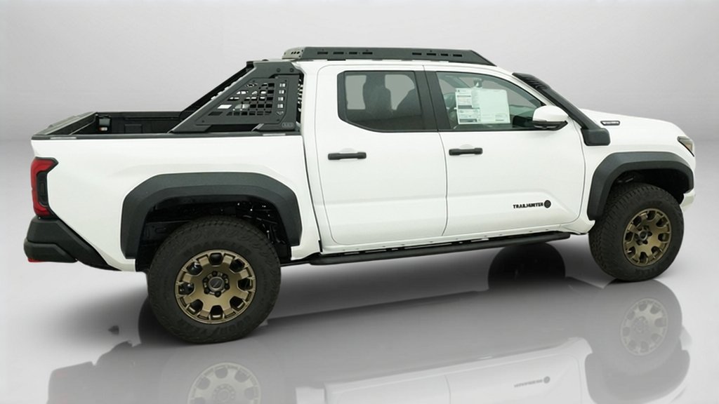New 2026 Ice Cap Toyota Trailhunter image 8