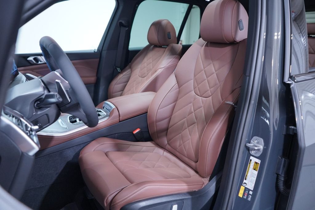 New 2026 Gray Metallic BMW xDrive50e image 7