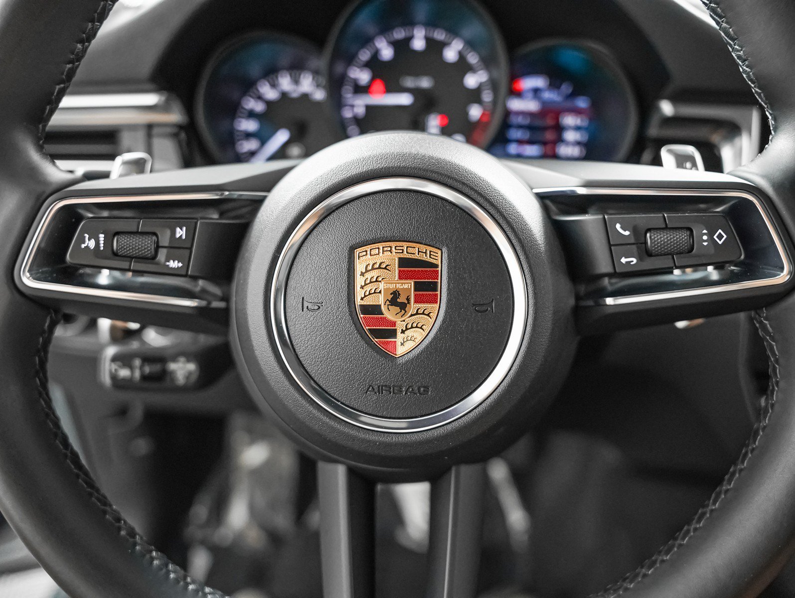 Certified Used 2022 DOLOMITE SILVER Porsche  image 17