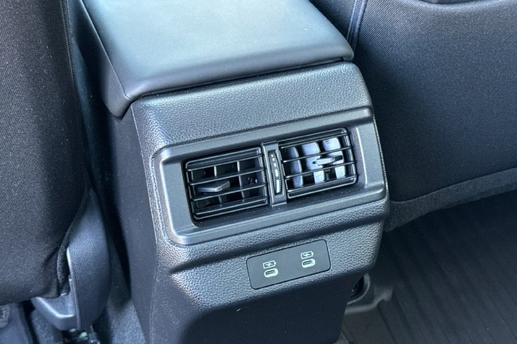Used 2025 Crystal Black Pearl Honda SE image 16