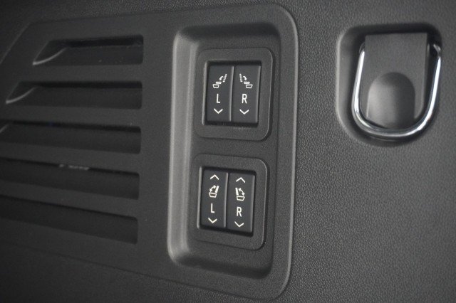 2027 GMC Acadia Denali Ultimate - Photo 9