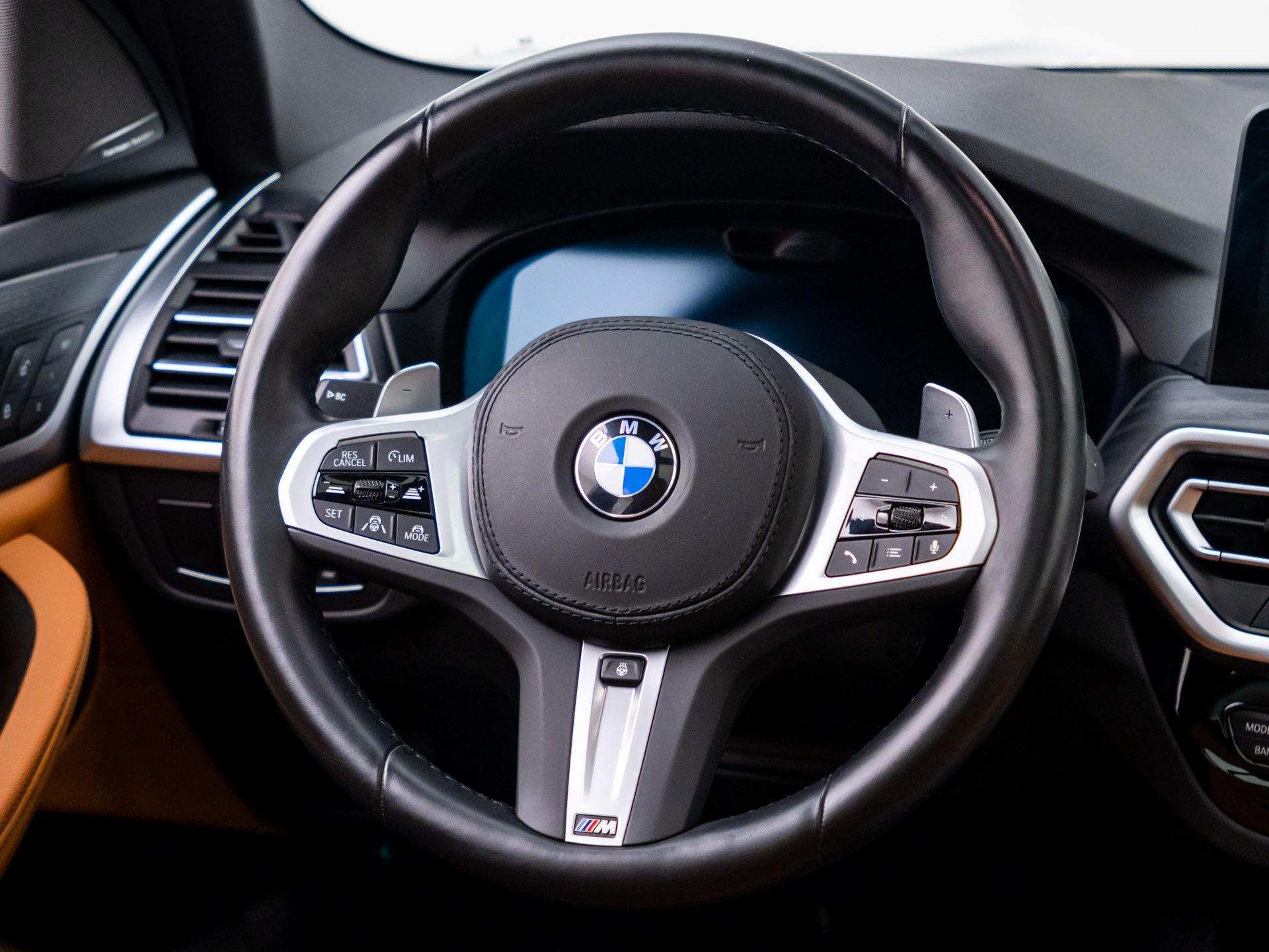 Used 2024 Blue BMW xDrive30i image 12