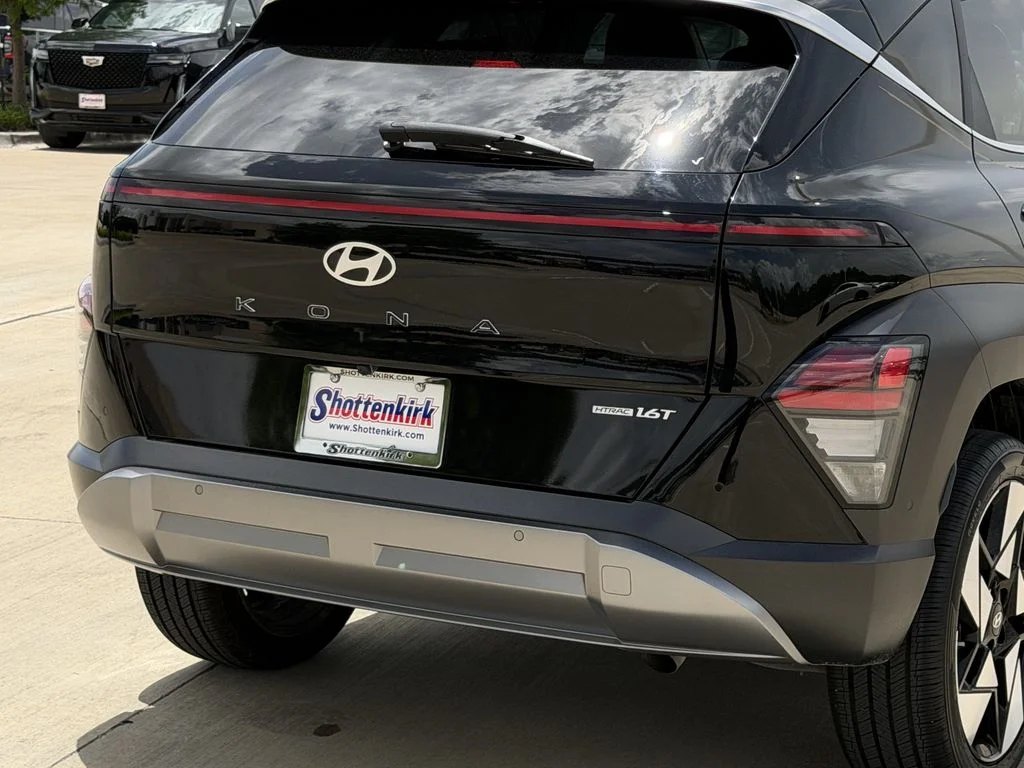 Used 2024 Black Hyundai Limited image 6