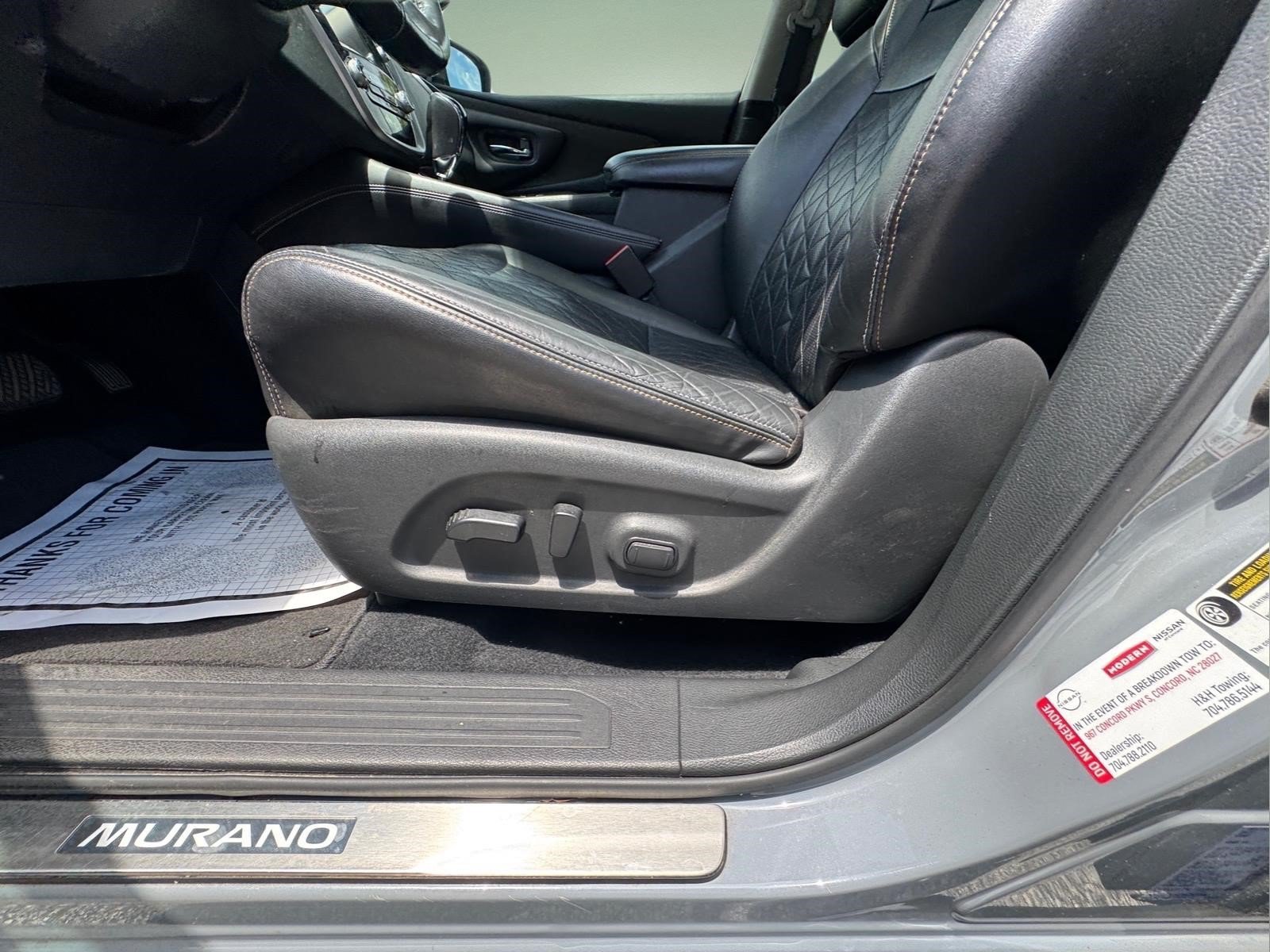 Used 2022 Boulder Gray Pearl Nissan Platinum image 20