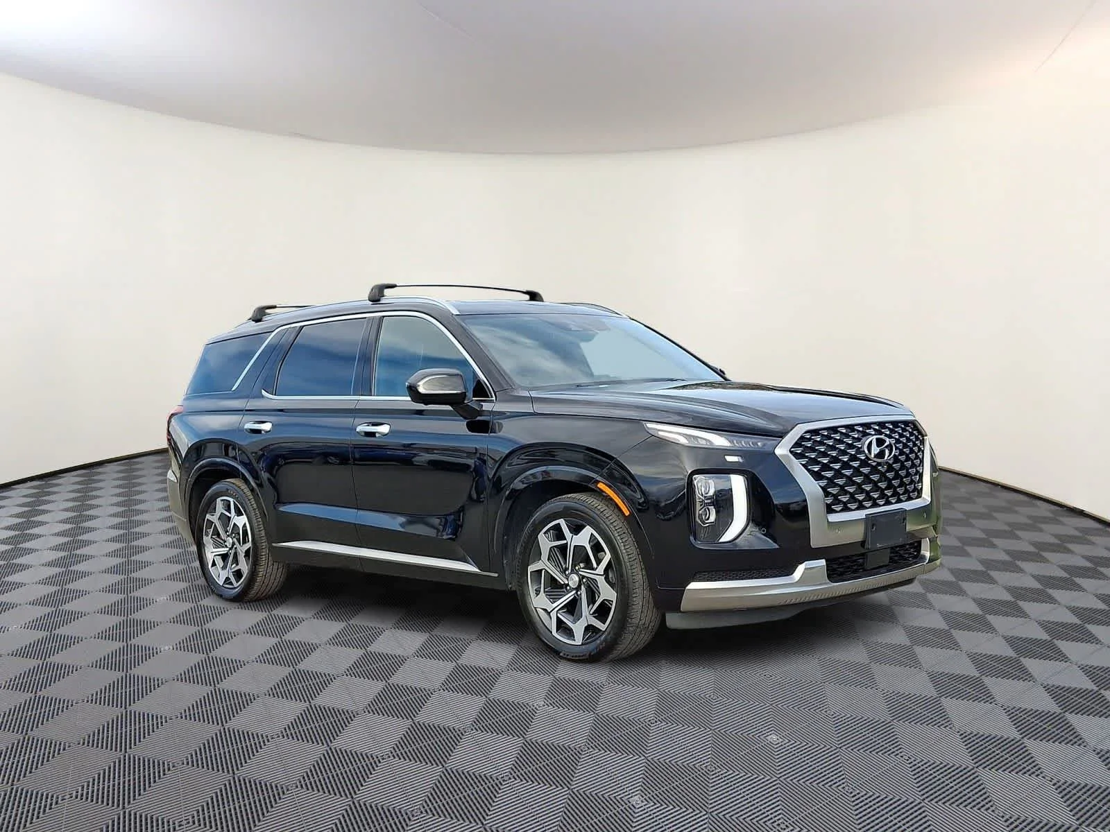 Used 2022 Abyss Black Pearl Hyundai Calligraphy image 4