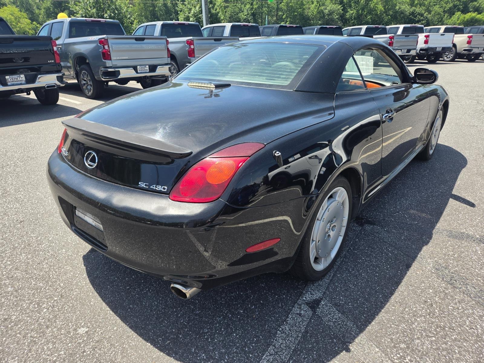 Used 2002  Lexus Base image 6
