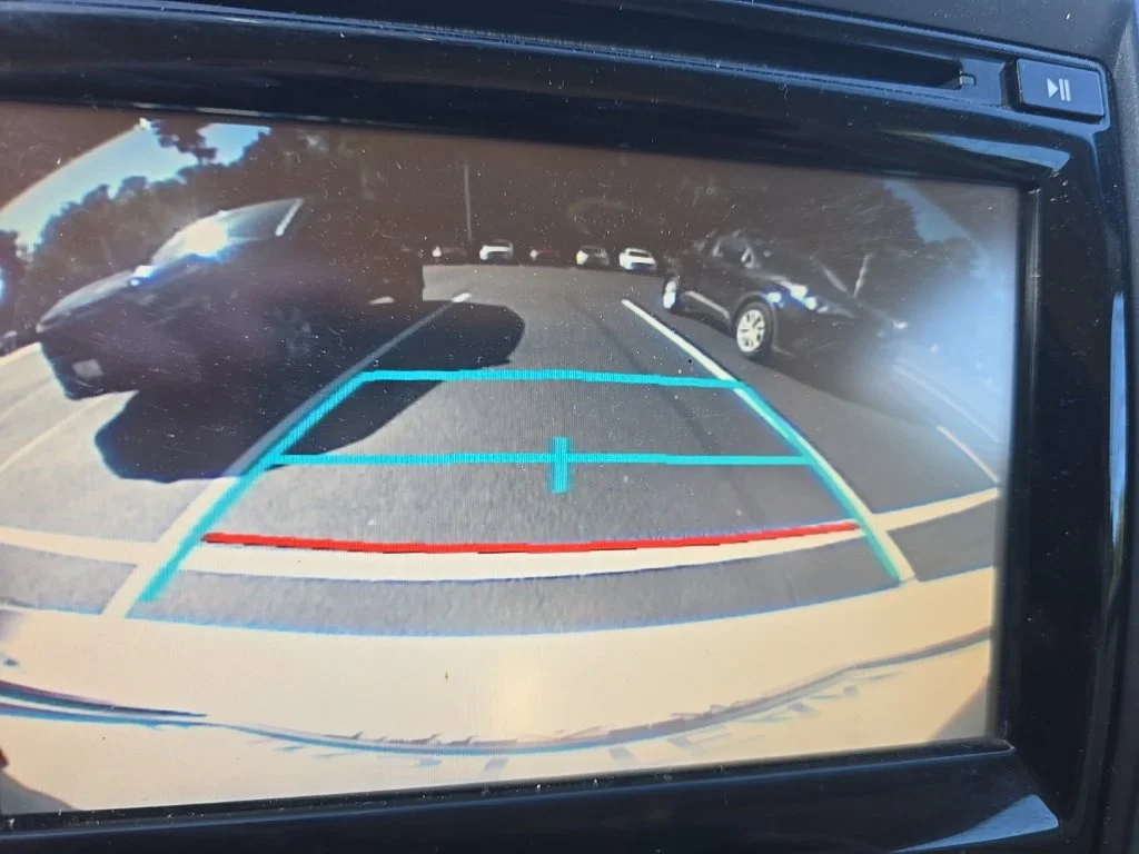 Used 2017 White Toyota XLE image 19
