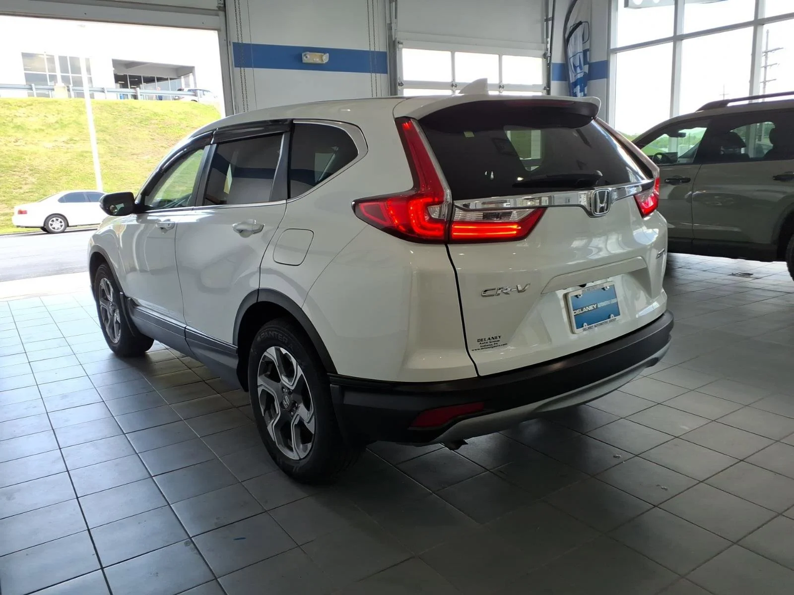 Certified Used 2019 Platinum White Pearl Honda EX-L image 7