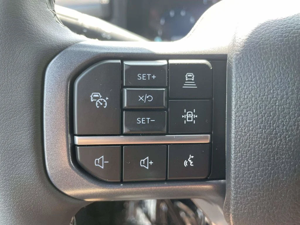 New 2026 Carbonized Gray Metallic Ford XLT image 24