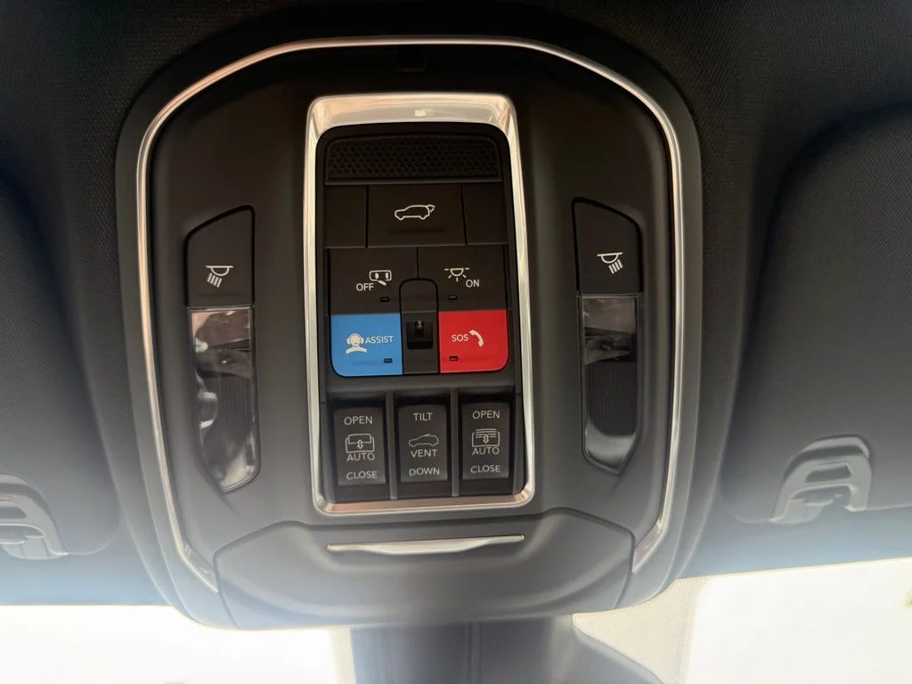 New 2026 Fathom Blue Pearlcoat Jeep Upland image 28