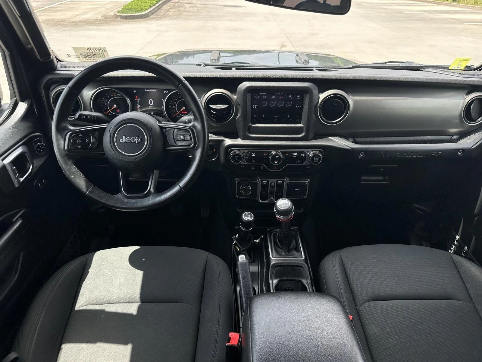 Used 2018 Granite Crystal Clearcoat Metallic Jeep Sport S image 12