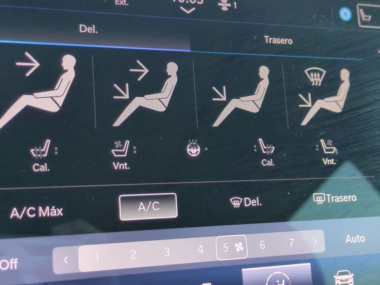 2022 Chrysler Pacifica Hybrid Limited - Photo 23