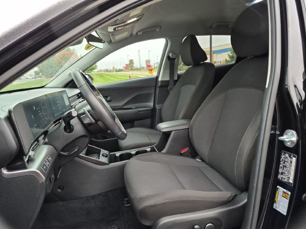 Used 2024 Black Hyundai SEL image 11