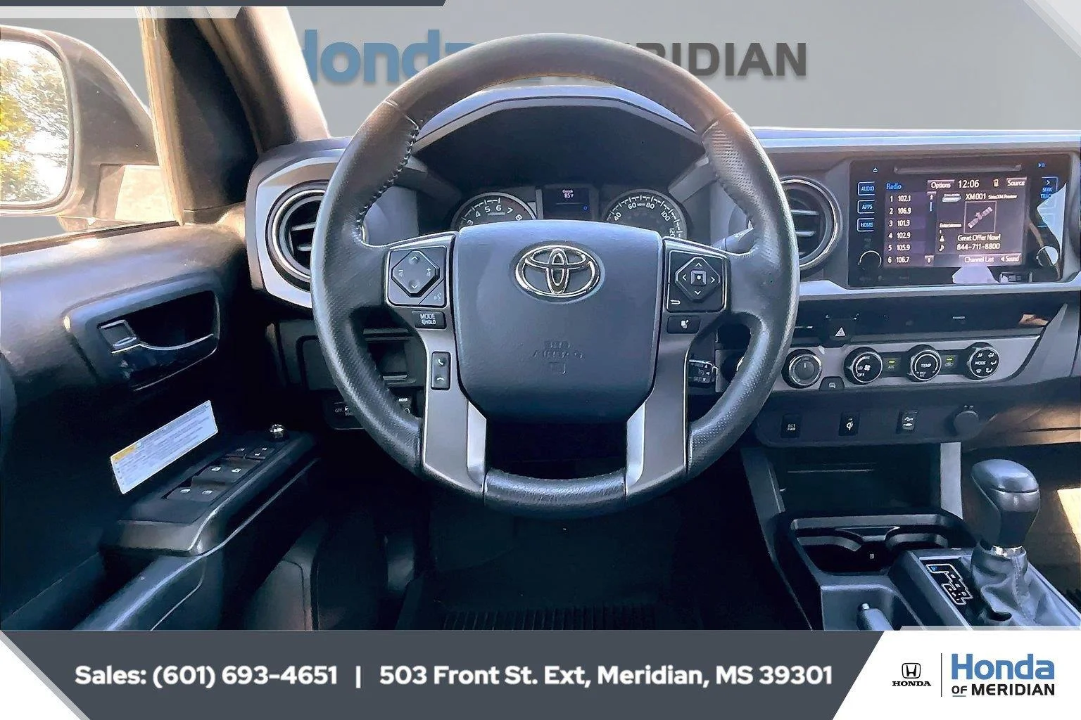 Used 2017 Super White Toyota TRD Off-Road image 5