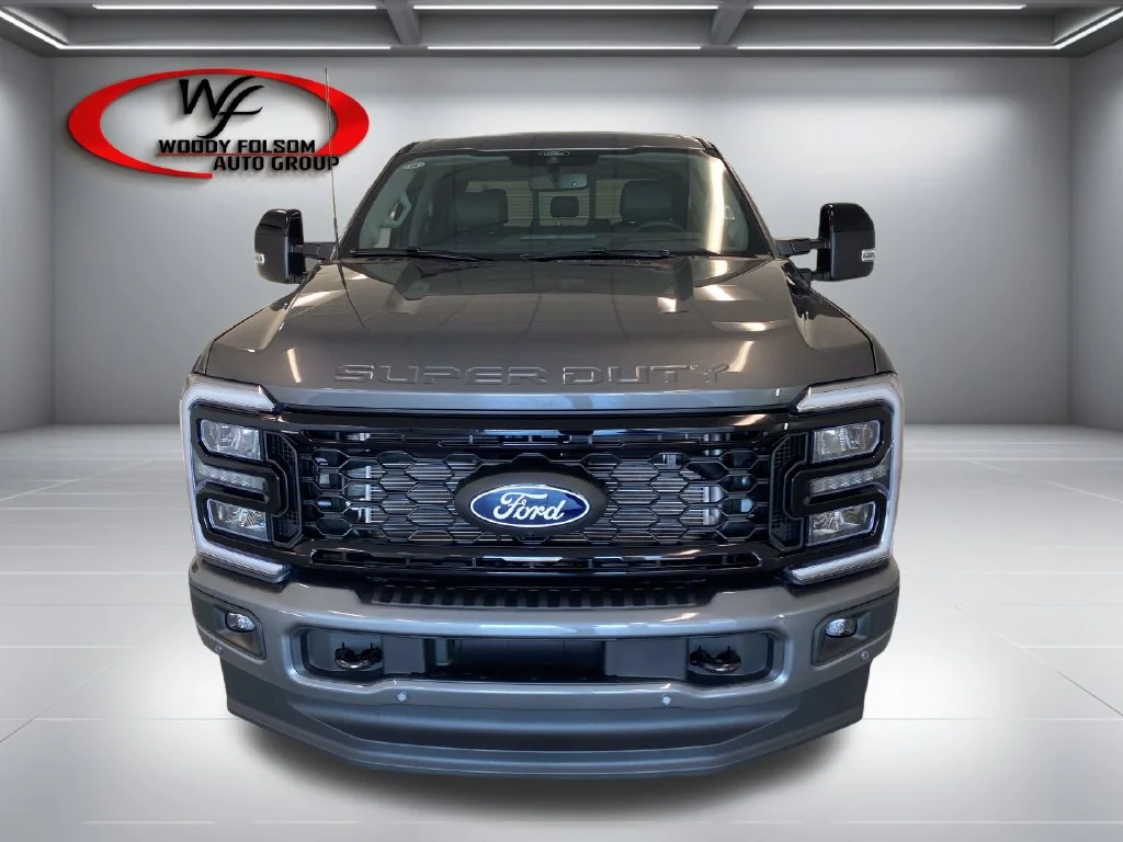 New 2027 Gray Ford Lariat image 3