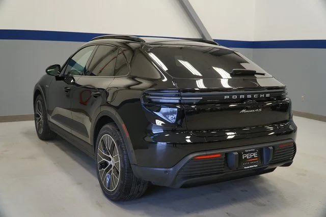 2026 Porsche Macan S - Photo 3
