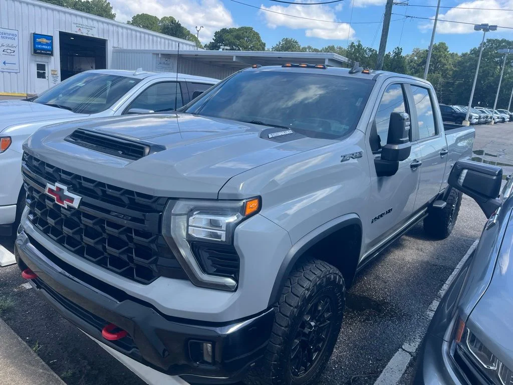 Used 2024 Gray Chevrolet ZR2 image 3