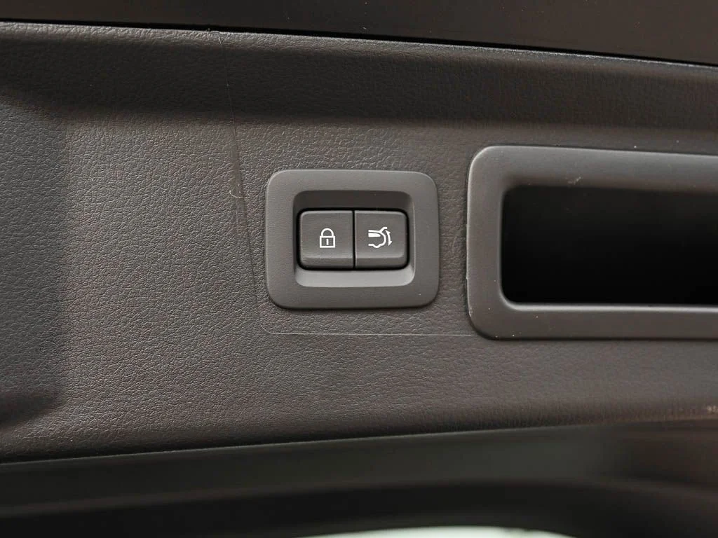 New 2026 Jet Black Mica Mazda 2.5 S Meridian Edition AWD image 9
